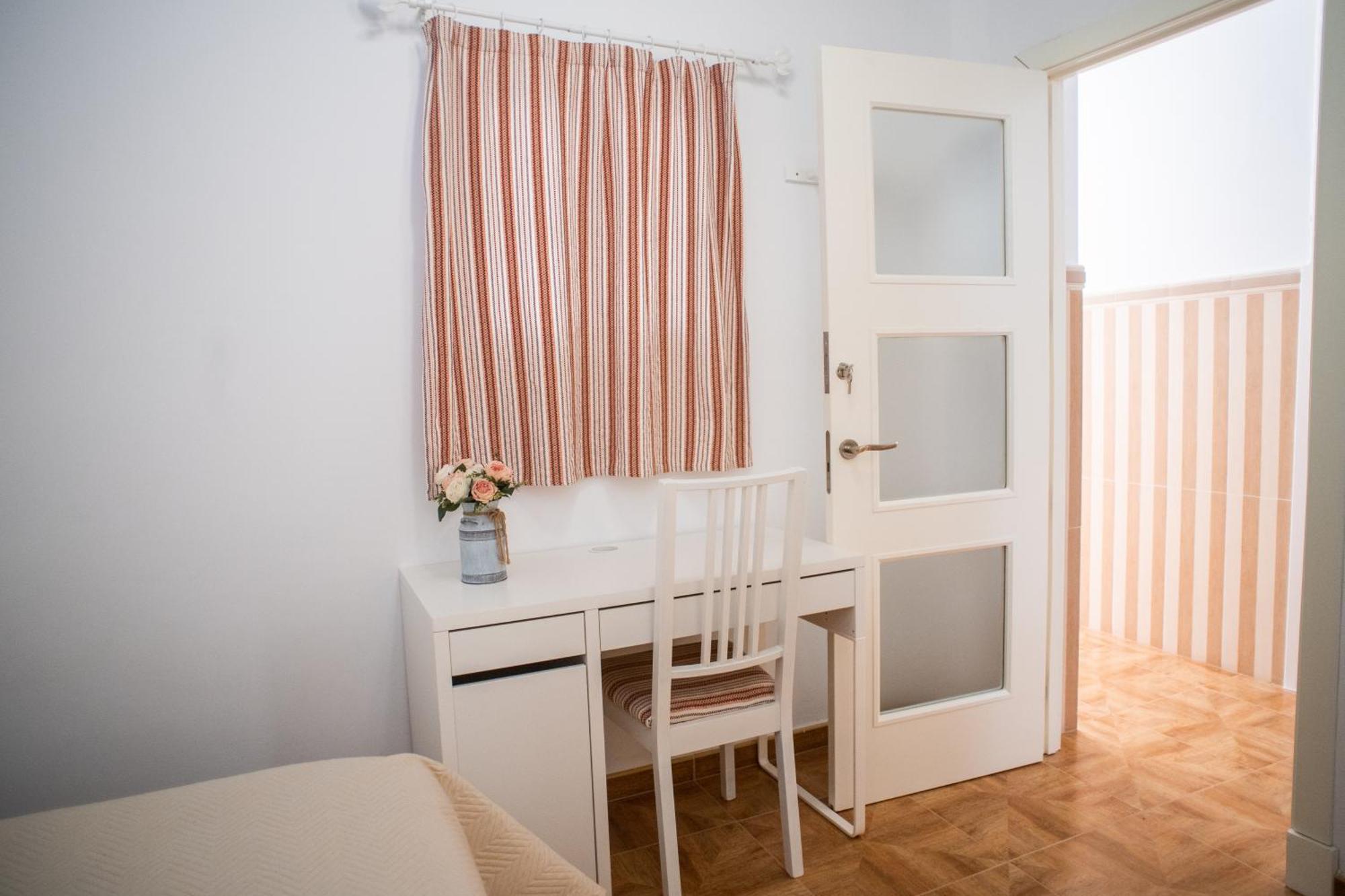 Apartamento Encarnacion Playa Caleta Cadiz Luaran gambar