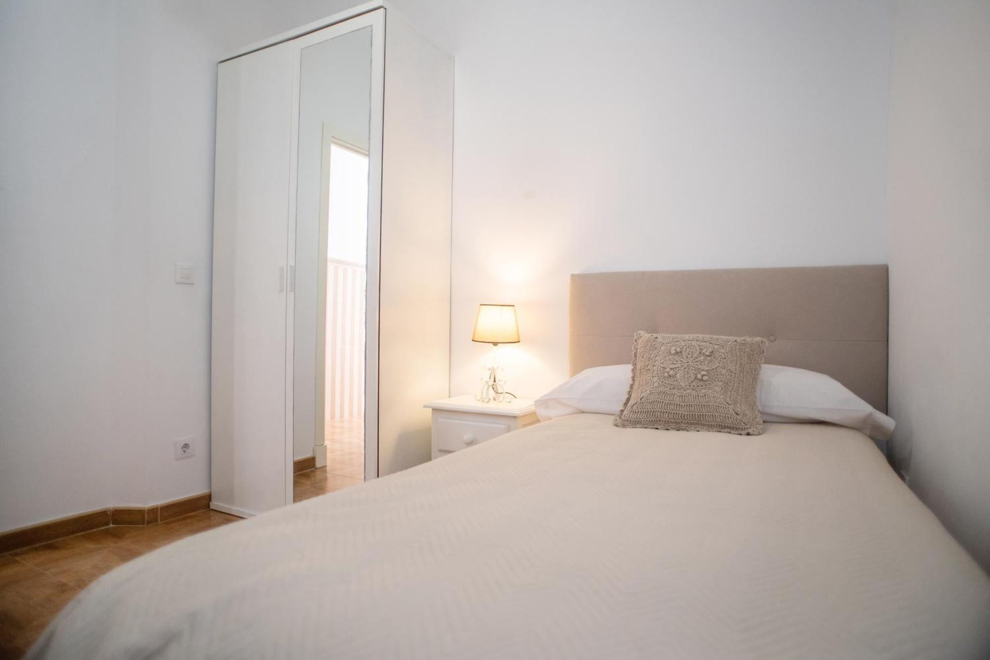 Apartamento Encarnacion Playa Caleta Cadiz Luaran gambar